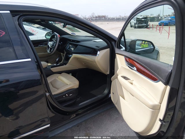 Продажа на аукционе авто 2017 Cadillac Xt5 Premium Luxury, vin: 1GYKNCRSXHZ197227, номер лота: 44548639