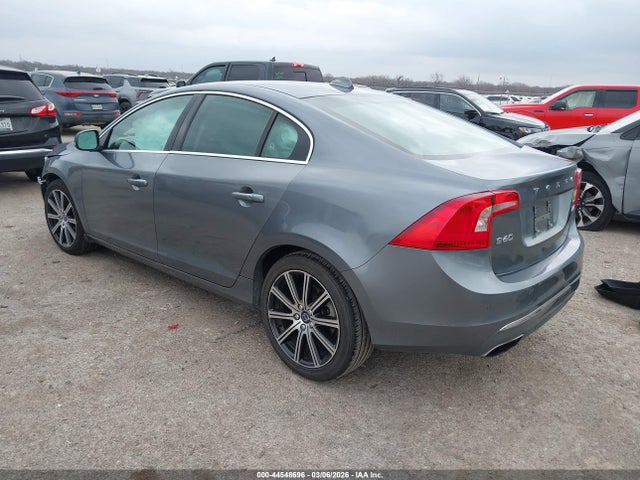 2016 VOLVO S60 INSCRIPTION LYV402FK9GB113500 Photo 2