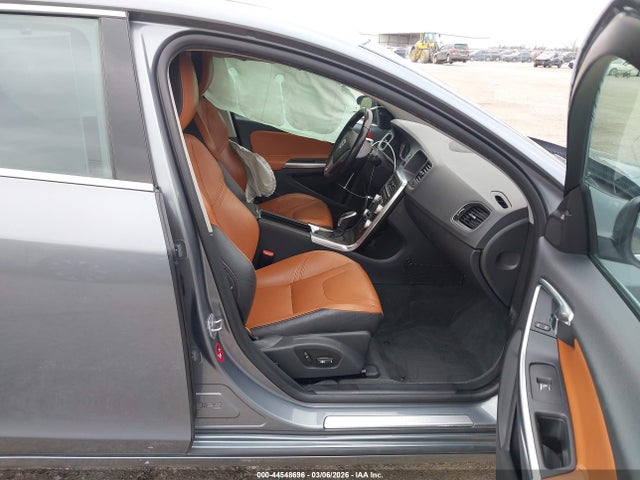 2016 VOLVO S60 INSCRIPTION LYV402FK9GB113500 Photo 4