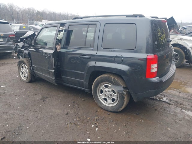 44548705 :رقم المزاد ، 1C4NJPBB1GD584146 vin ، 2016 Jeep Patriot Sport مزاد بيع