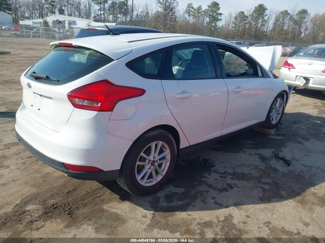Ford FOCUS SE 2015 1FADP3K26FL204215 Image 4