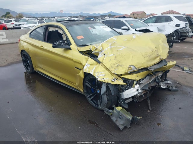 2016 BMW M4 WBS3R9C53GK336652
