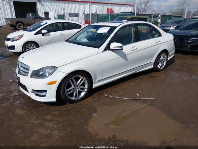 Продаж на аукціоні авто 2012 Mercedes-benz C 300 Sport 4matic, vin: WDDGF8BB5CR208391, номер лоту: 44548991