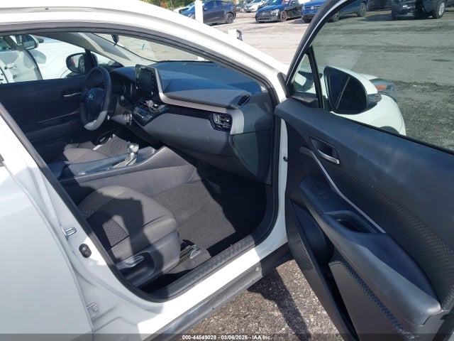 44549028 :رقم المزاد ، NMTKHMBX0MR131157 vin ، 2021 Toyota C-hr Le مزاد بيع