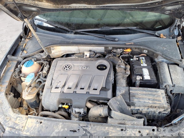 2014 Volkswagen Passat 2.0l Tdi Sel Premium მანქანა იყიდება აუქციონზე, vin: 1VWCN7A30EC005010, აუქციონის ნომერი: 44549032