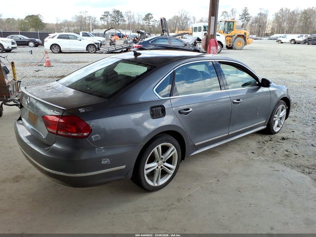 2014 Volkswagen Passat 2.0l Tdi Sel Premium მანქანა იყიდება აუქციონზე, vin: 1VWCN7A30EC005010, აუქციონის ნომერი: 44549032