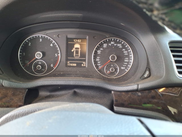 2014 Volkswagen Passat 2.0l Tdi Sel Premium მანქანა იყიდება აუქციონზე, vin: 1VWCN7A30EC005010, აუქციონის ნომერი: 44549032