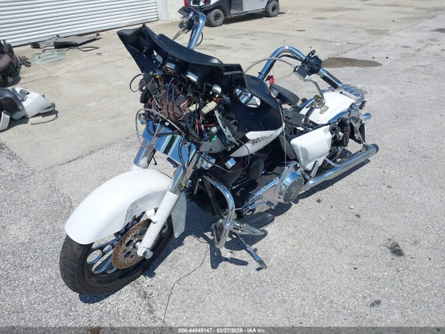 2011 HARLEY-DAVIDSON FLHX 1HD1KB41XBB615884 Photo 1