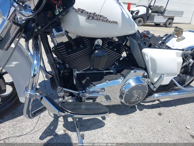 2011 HARLEY-DAVIDSON FLHX 1HD1KB41XBB615884 Photo 8