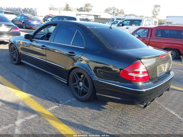 2005 MERCEDES-BENZ E 55 AMG WDBUF76J65A630839 Photo 2
