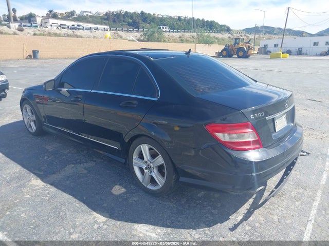 Продаж на аукціоні авто 2011 Mercedes-benz C 300 Luxury/sport, vin: WDDGF5EB4BF657300, номер лоту: 44549225