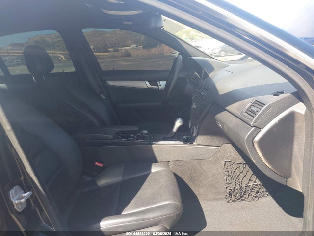 Продаж на аукціоні авто 2011 Mercedes-benz C 300 Luxury/sport, vin: WDDGF5EB4BF657300, номер лоту: 44549225