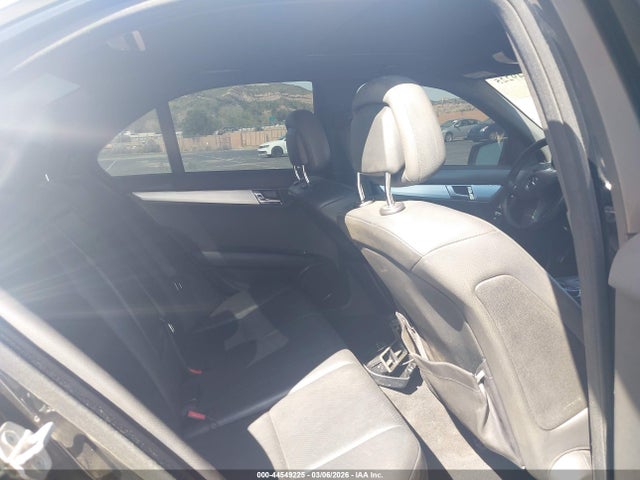 Продаж на аукціоні авто 2011 Mercedes-benz C 300 Luxury/sport, vin: WDDGF5EB4BF657300, номер лоту: 44549225