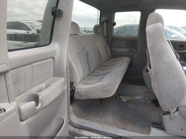 44549243 :رقم المزاد ، 2GTEC19T3X1528968 vin ، 1999 Gmc Sierra 1500 Sle مزاد بيع