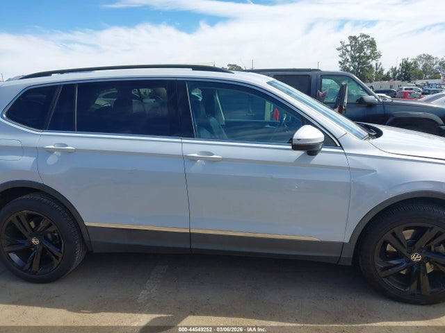 Продажа на аукционе авто 2018 Volkswagen Tiguan 2.0t Se/2.0t Sel, vin: 3VV3B7AX8JM020525, номер лота: 44549252