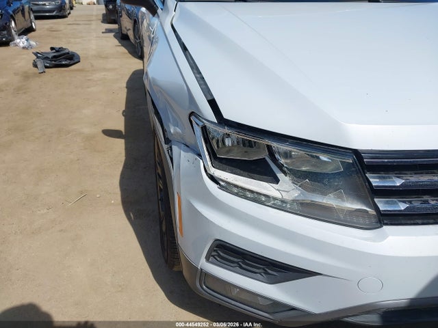 Продажа на аукционе авто 2018 Volkswagen Tiguan 2.0t Se/2.0t Sel, vin: 3VV3B7AX8JM020525, номер лота: 44549252