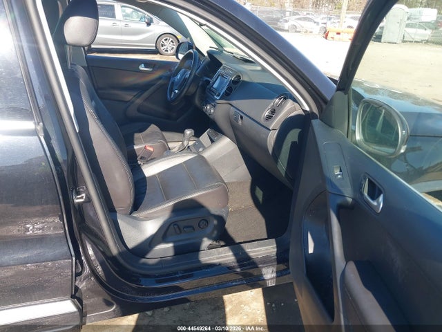 WVGTV7AX1HK013743 Volkswagen Tiguan 2.0t Sport