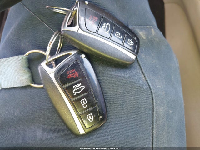 44549287 :رقم المزاد ، KMHGN4JE3GU106264 vin ، 2016 Hyundai Genesis 3.8 مزاد بيع