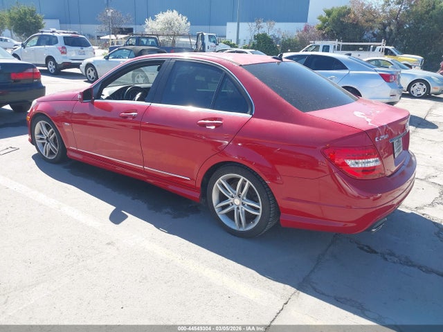 44549304 :رقم المزاد ، WDDGF4HB0CA638554 vin ، 2012 Mercedes-benz C 250 Sport مزاد بيع