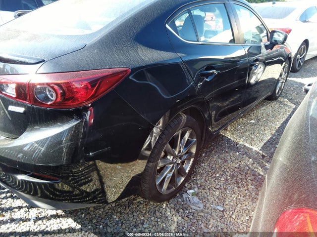 3MZBN1V39JM245474 Mazda Mazda3 Touring