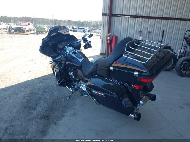 1HD1KGF17KB606201 Harley-Davidson FLTRU