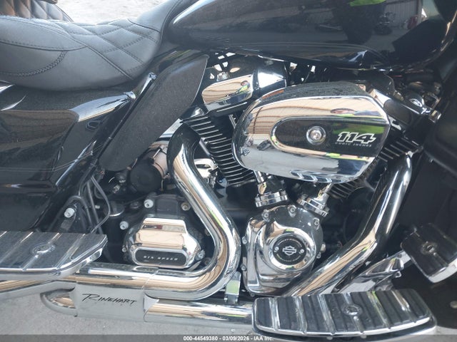 1HD1KGF17KB606201 Harley-Davidson FLTRU