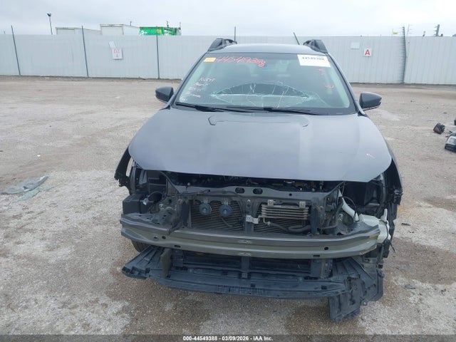 44549388 :رقم المزاد ، 4S4BTADC8N3122908 vin ، 2022 Subaru Outback Premium مزاد بيع