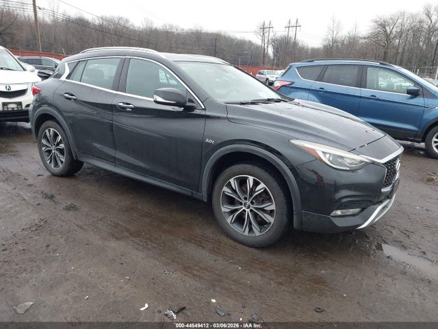 2018 INFINITI QX30 SJKCH5CR3JA056780