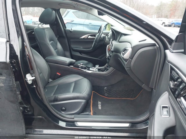 2018 INFINITI QX30 SJKCH5CR3JA056780 Photo 4