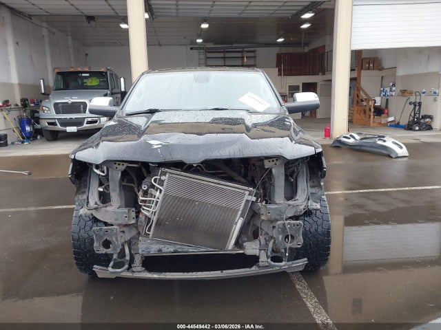 44549442 :رقم المزاد ، 1C6SRFDT8KN756744 vin ، 2019 Ram 1500 Laramie  4x4 6'4 Box مزاد بيع
