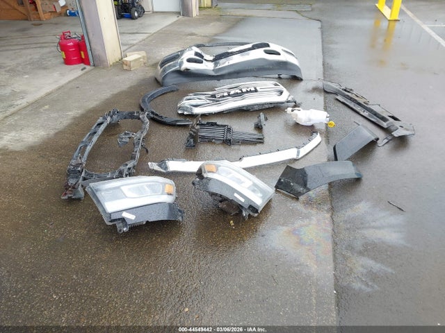 44549442 :رقم المزاد ، 1C6SRFDT8KN756744 vin ، 2019 Ram 1500 Laramie  4x4 6'4 Box مزاد بيع