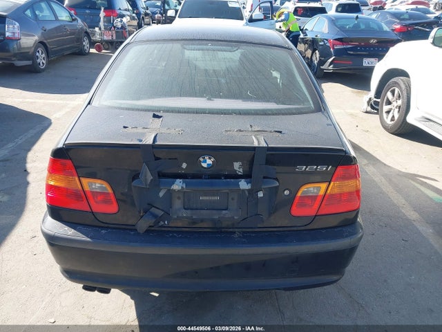 2002 Bmw 325i მანქანა იყიდება აუქციონზე, vin: WBAET37422NH01040, აუქციონის ნომერი: 44549506