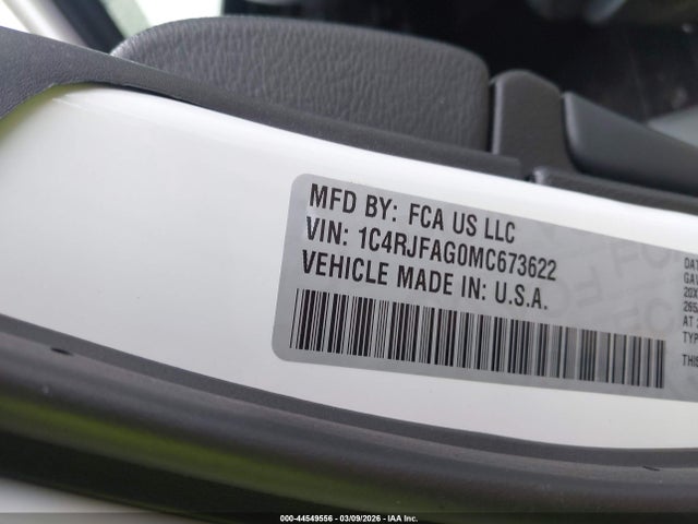 44549556 :رقم المزاد ، 1C4RJFAG0MC673622 vin ، 2021 Jeep Grand Cherokee Laredo X 4x4 مزاد بيع
