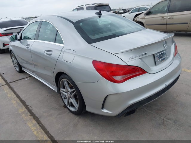 2014 MERCEDES-BENZ CLA 250 WDDSJ4EB2EN043424 Photo 2