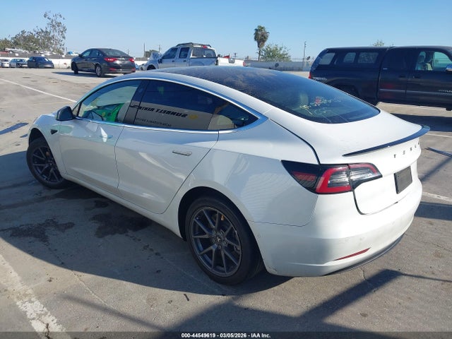 44549619 :رقم المزاد ، 5YJ3E1EA6MF941370 vin ، 2021 Tesla Model 3 Standard Range Plus Rear-wheel Drive مزاد بيع