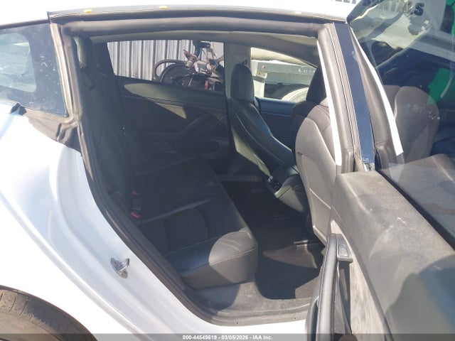 44549619 :رقم المزاد ، 5YJ3E1EA6MF941370 vin ، 2021 Tesla Model 3 Standard Range Plus Rear-wheel Drive مزاد بيع
