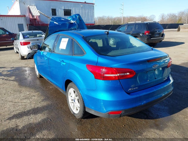 44549650 :رقم المزاد ، 1FADP3F25FL291745 vin ، 2015 Ford Focus Se مزاد بيع