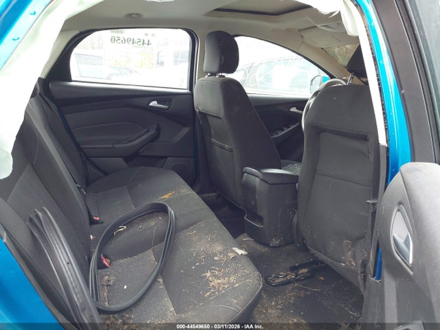 44549650 :رقم المزاد ، 1FADP3F25FL291745 vin ، 2015 Ford Focus Se مزاد بيع