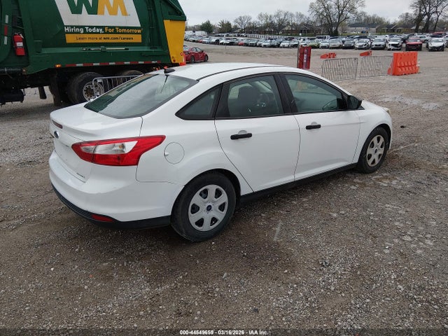 2014 Ford Focus S მანქანა იყიდება აუქციონზე, vin: 1FADP3E27EL295764, აუქციონის ნომერი: 44549659