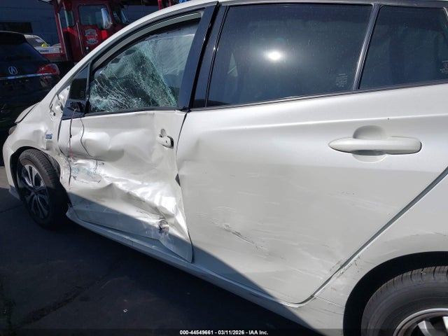 Toyota Prius Prime Le 2020 JTDKARFP3L3152887 Image 12