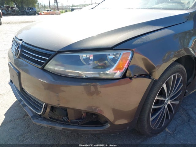 44549723 :رقم المزاد ، 3VWLP7AJ5CM385627 vin ، 2012 Volkswagen Jetta 2.5l Sel Premium مزاد بيع