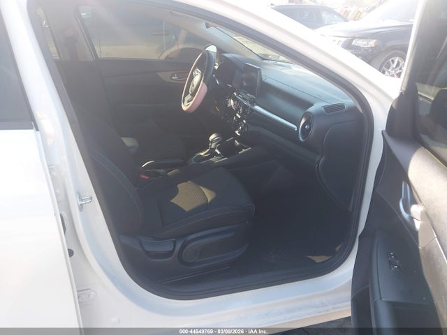 2019 Kia Forte Lxs მანქანა იყიდება აუქციონზე, vin: 3KPF24AD3KE077548, აუქციონის ნომერი: 44549769