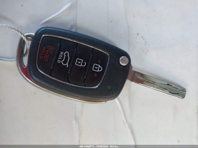 KM8J23A48KU974690 Hyundai TUCSON SE