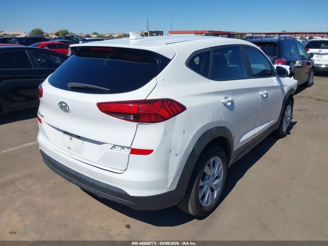KM8J23A48KU974690 Hyundai TUCSON SE