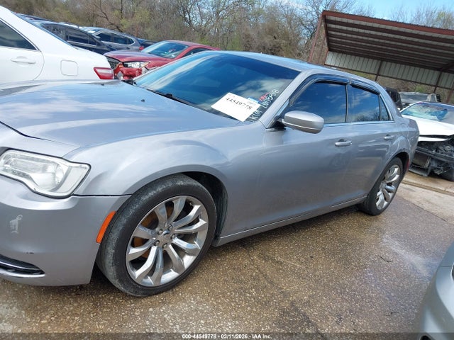 Продажа на аукционе авто 2016 Chrysler 300 Limited, vin: 2C3CCAAG0GH260558, номер лота: 44549778