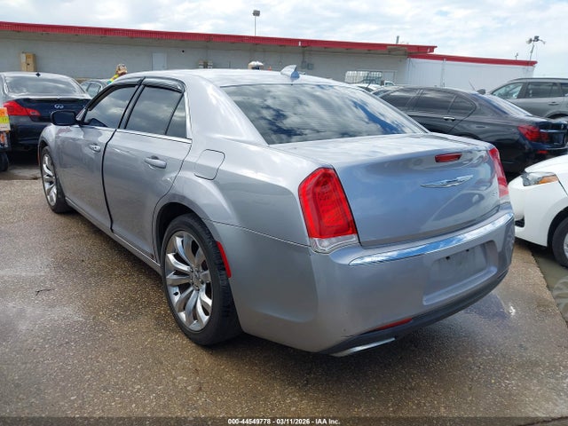 Продажа на аукционе авто 2016 Chrysler 300 Limited, vin: 2C3CCAAG0GH260558, номер лота: 44549778