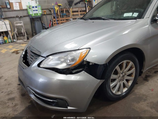 Продаж на аукціоні авто 2014 Chrysler 200 Touring, vin: 1C3CCBBB5EN159125, номер лоту: 44549822