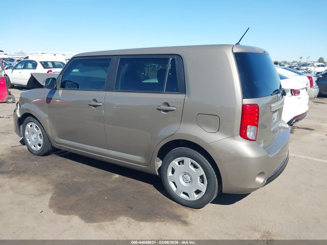 Scion XB 2014 JTLZE4FE2EJ059754 Image 3