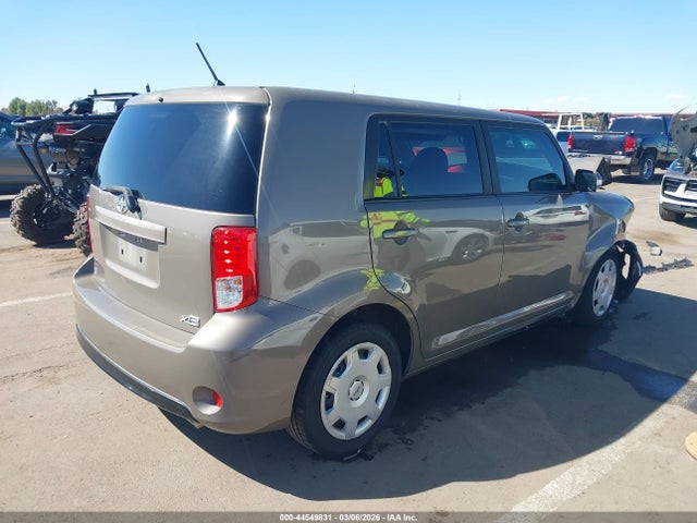 Scion XB 2014 JTLZE4FE2EJ059754 Image 4