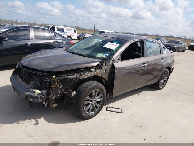 1N4AL3AP0FC596748 Nissan Altima 2.5 S